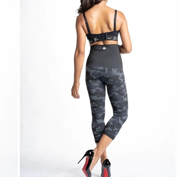 Preggo Leggings Camo snapback Size L/XL - Picture 3 of 11